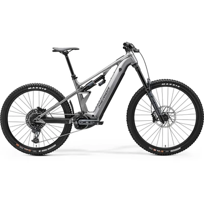 MERIDA eONE-EIGHTY 700 I1 FEGYVERSZÜRKE/FEKETE